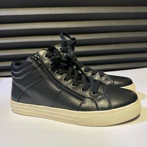 Taos Winner Black Leather High Top Sneaker Women's Size 11